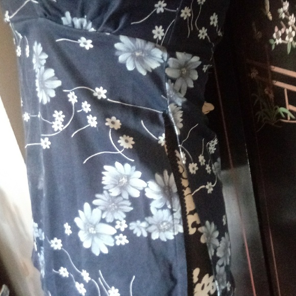 IN CHARGE brand BLUE BLOUSE - Picture 3 of 4